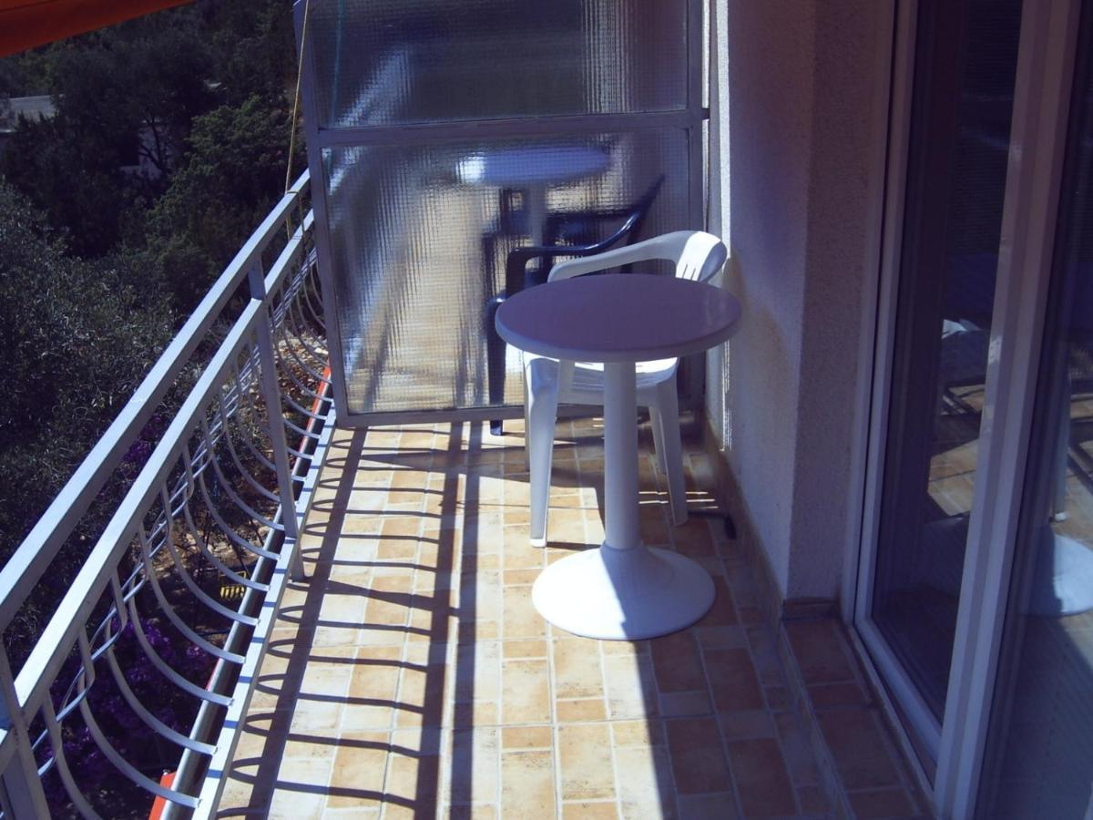 Apartments By The Sea Cove Zarace - Gdinj, Hvar - 4598 Dış mekan fotoğraf