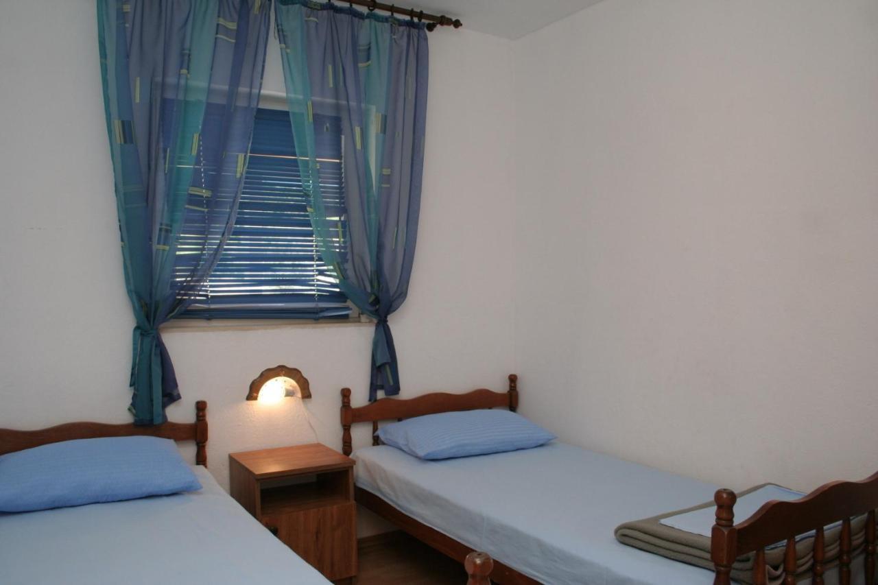 Apartments By The Sea Cove Zarace - Gdinj, Hvar - 4598 Dış mekan fotoğraf